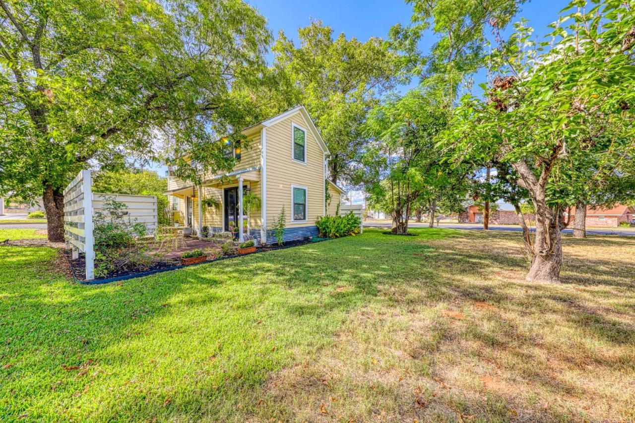 Cosmos Corner House Villa Fredericksburg Exterior photo